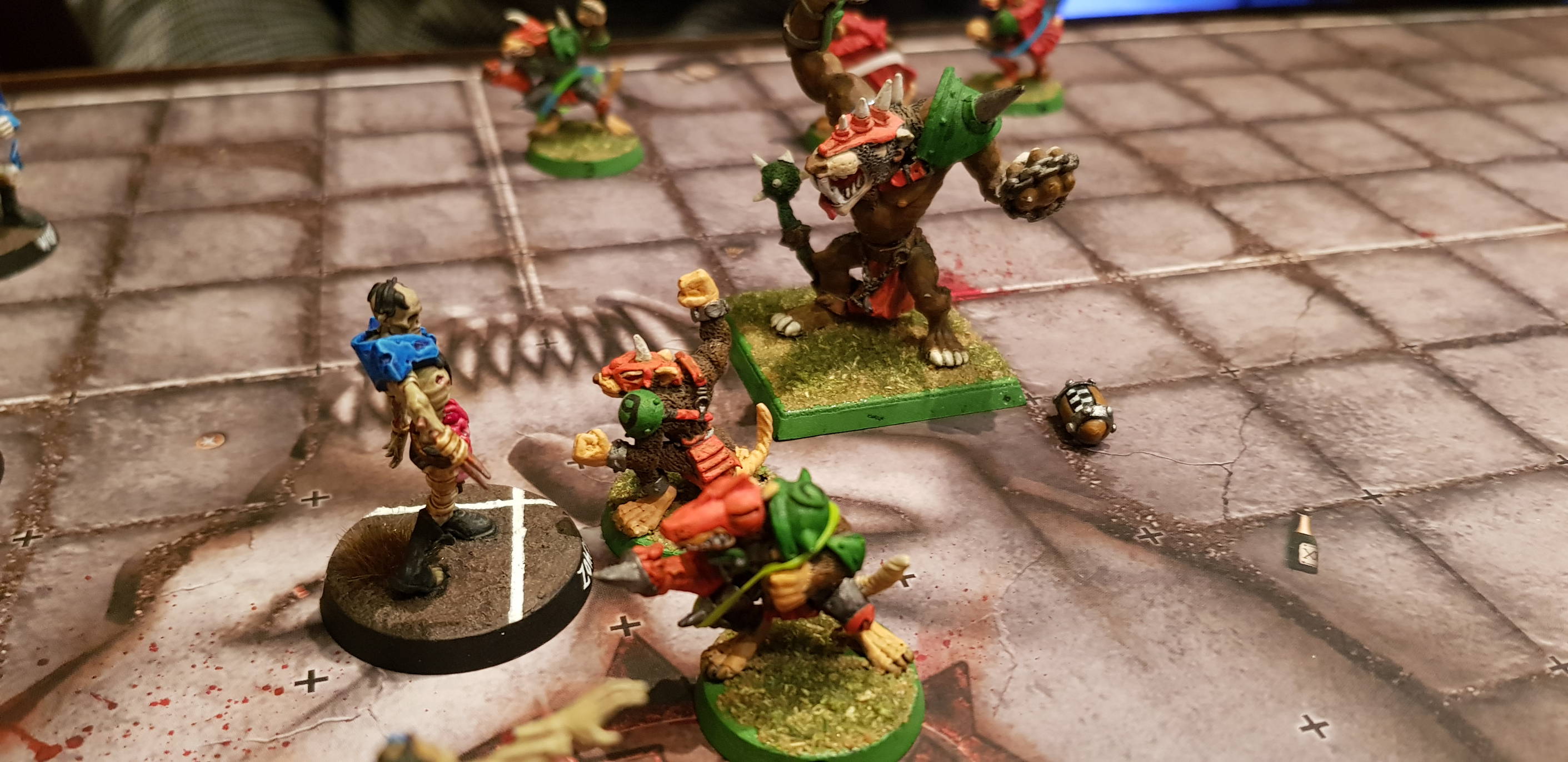 Terra R vs. Haranni Horror Hecatees